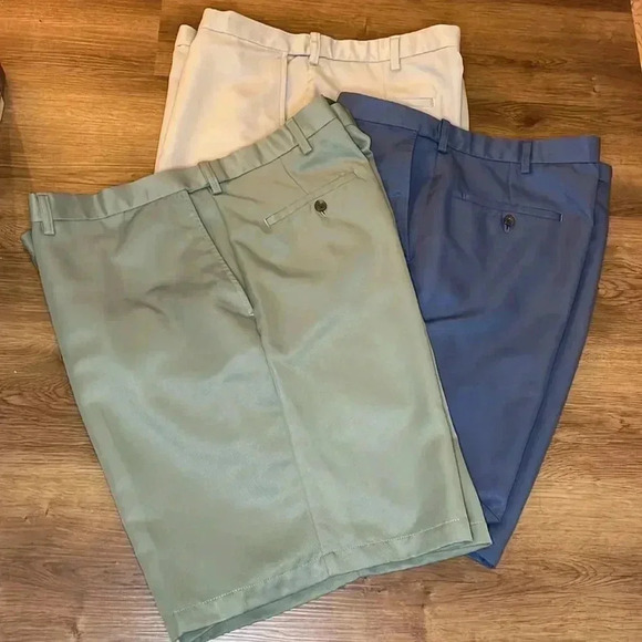 Haggar Men’s 44 Set of 3 flat Front Blue Green Tan Shorts - Picture 3 of 9